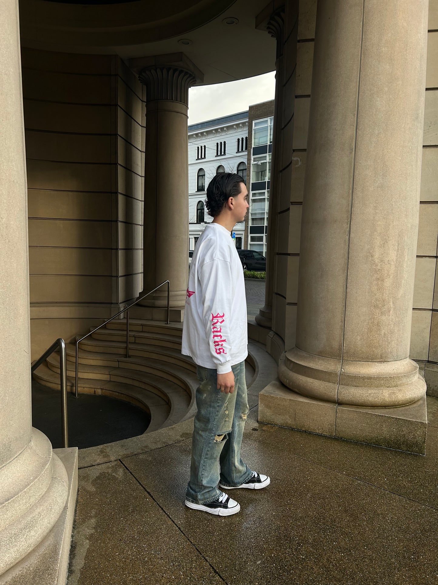 ESSENTIAL LS – WHITE