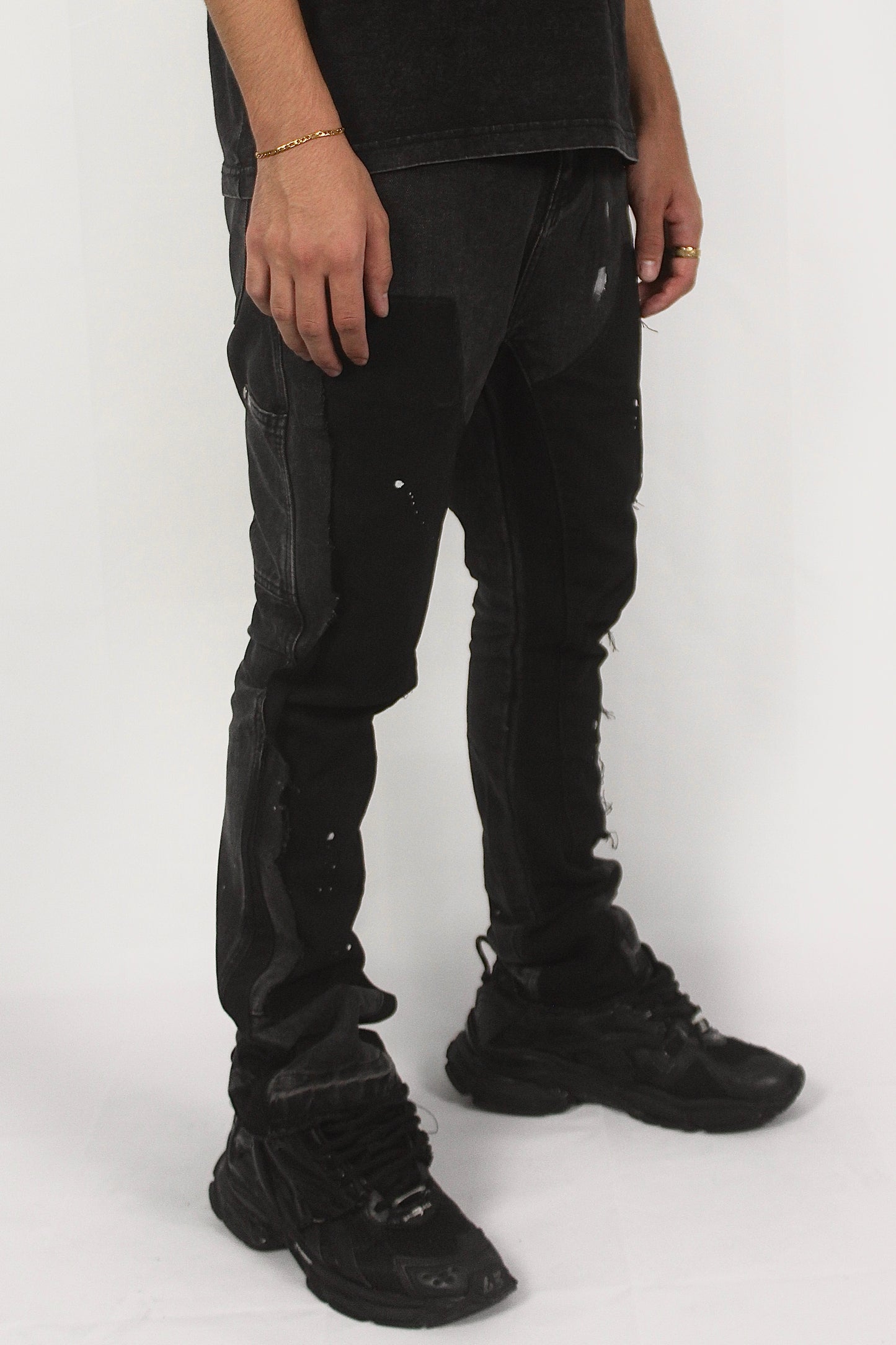 FLARED DENIM - BLACK